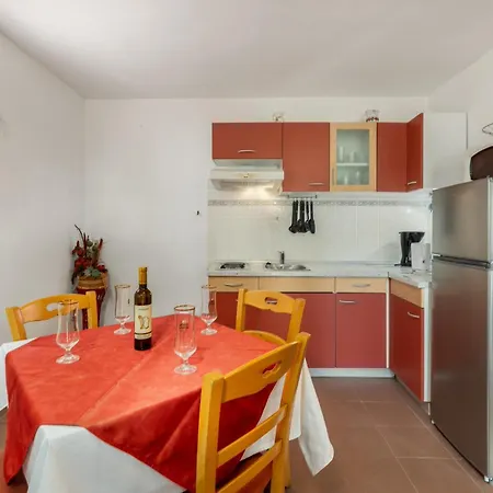 דירה 1 Bedroom Stunning In