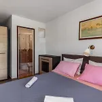 1 Bedroom Stunning In Apartment Barbat na Rabu