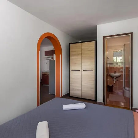 1 Bedroom Stunning In Barbat na Rabu