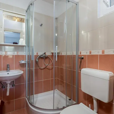 1 Bedroom Stunning In Apartament Barbat na Rabu