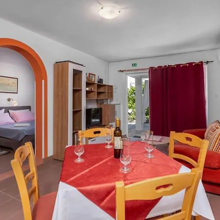 1 Bedroom Stunning In Barbat na Rabu